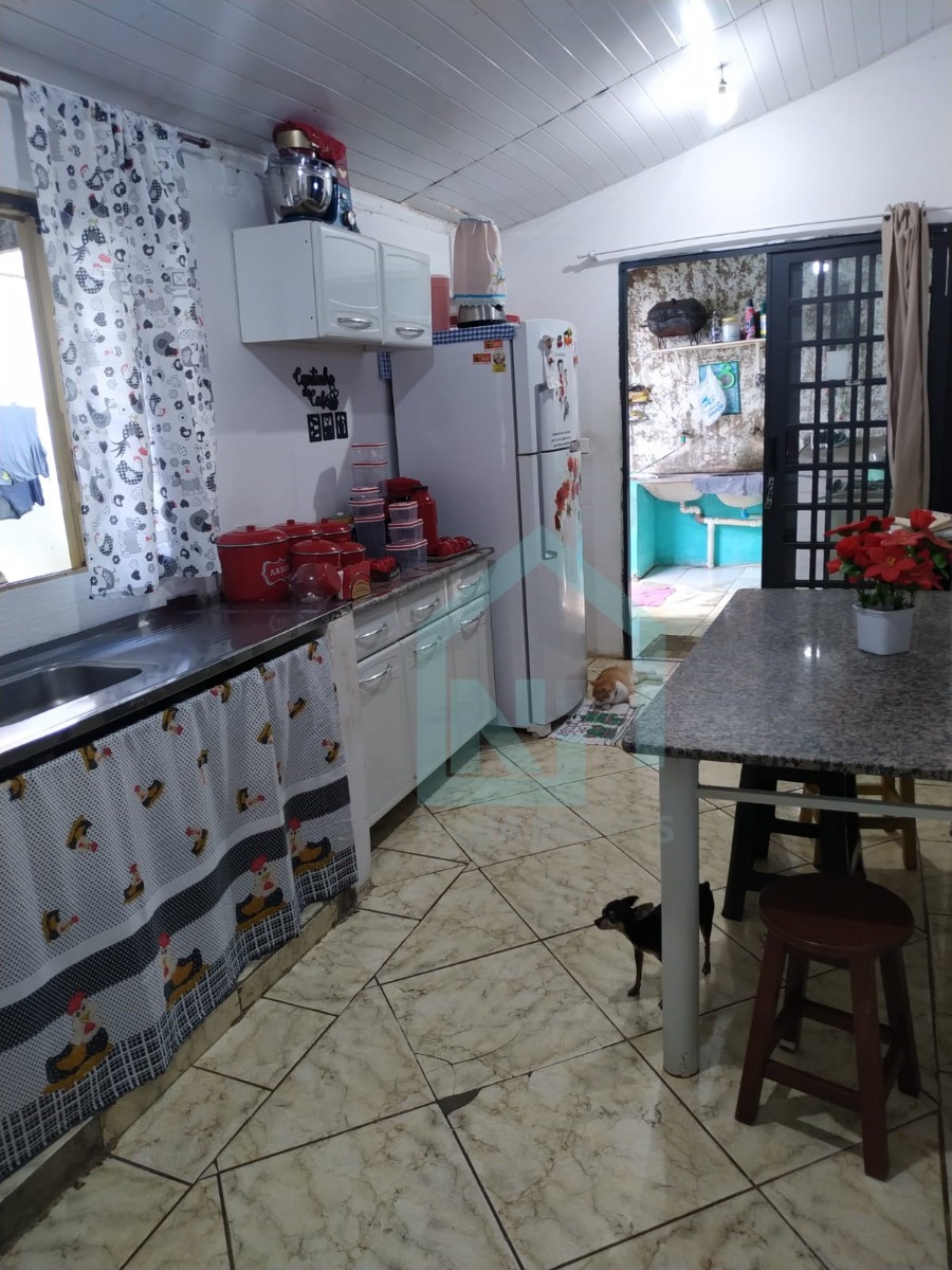 Imagens do imóveis Casa (Padrão), com 4 quartos e 2 banheiros à Venda, 200 m² em Vargem Grande do Sul/SP