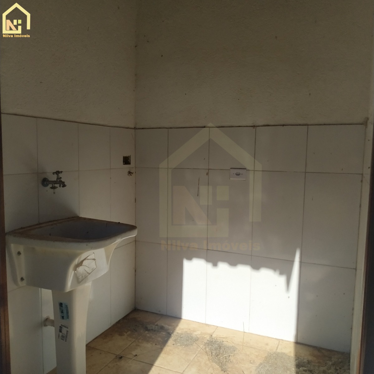 Imagens do imóveis Casa (Padrão), com 2 quartos e 2 banheiros à Venda, 16 m² em Vargem Grande do Sul/SP