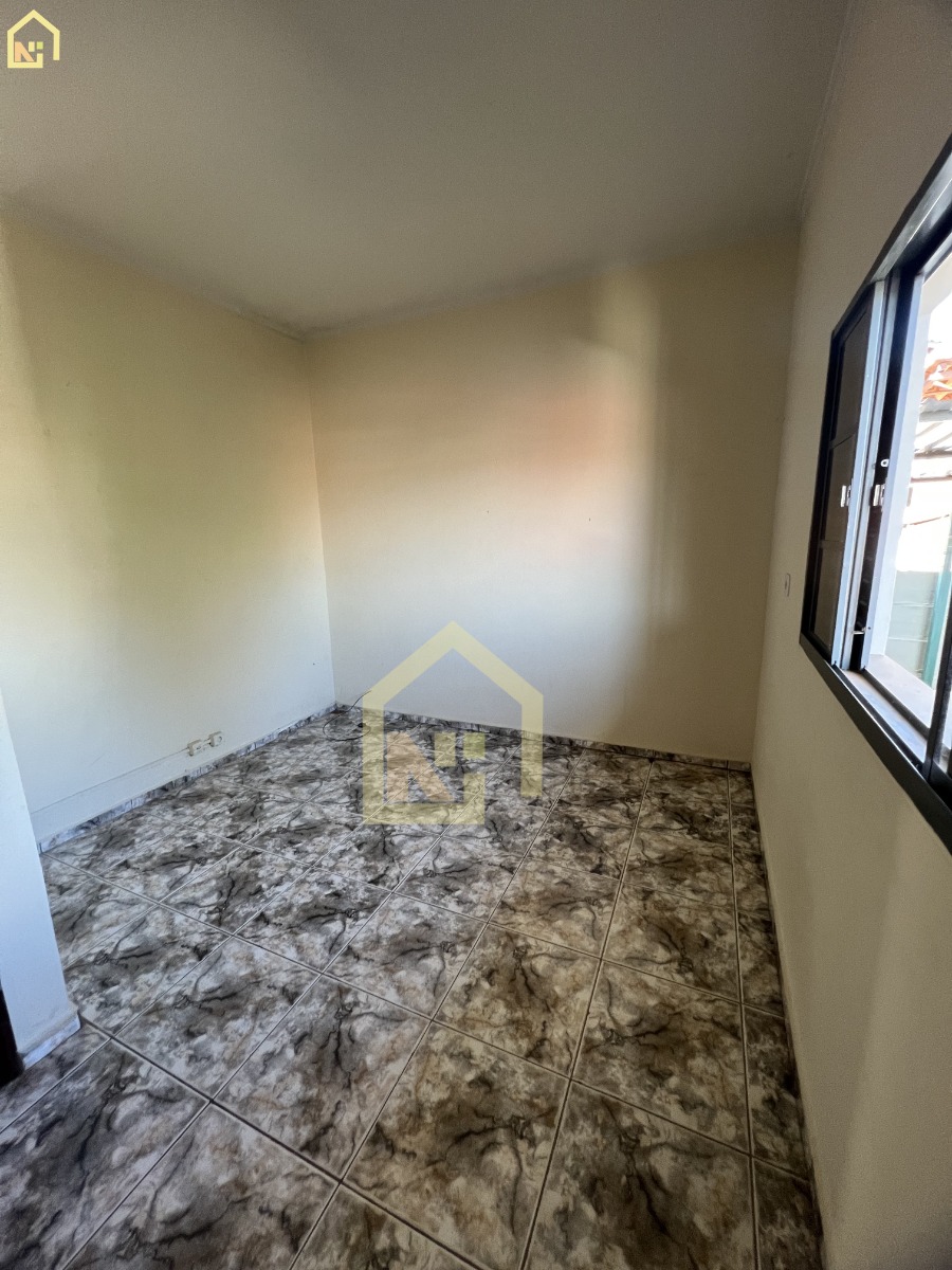 Imagens do imóveis Casa (Padrão), com 6 quartos e 2 banheiros à Venda, 190 m² em Vargem Grande do Sul/SP