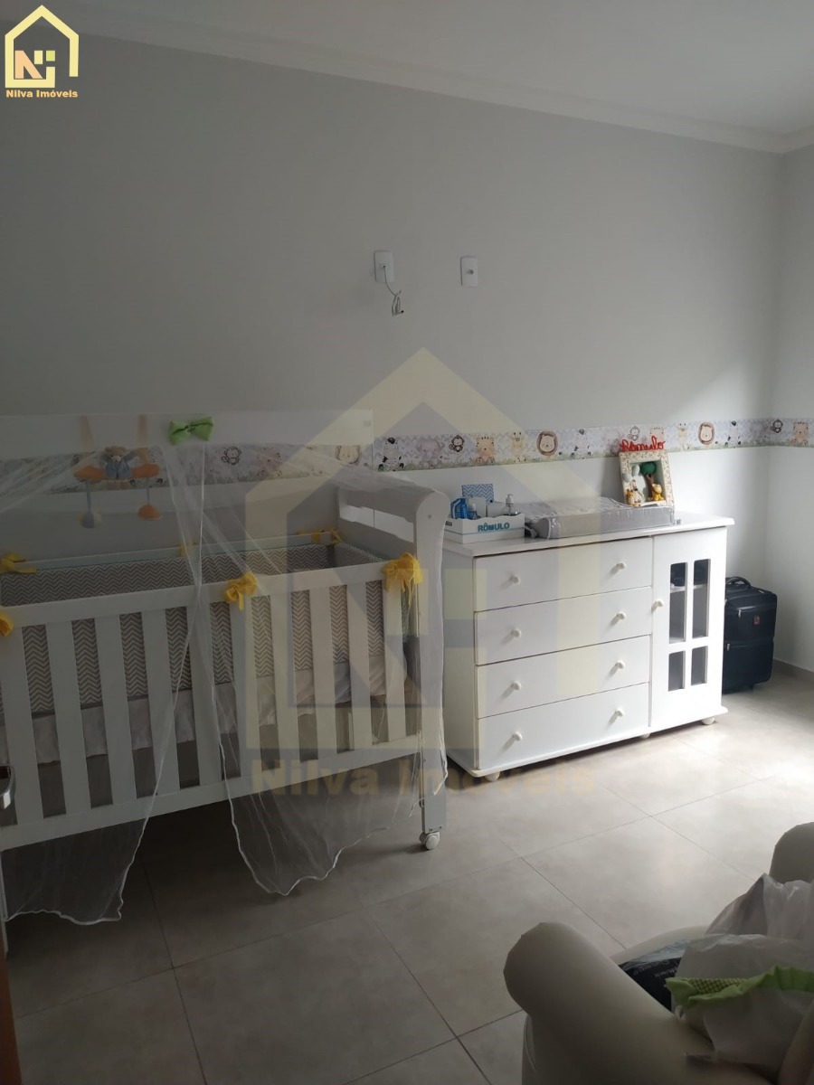 Imagens do imóveis Casa (Padrão), com 2 quartos e 3 banheiros à Venda, 250 m² em Vargem Grande do Sul/SP