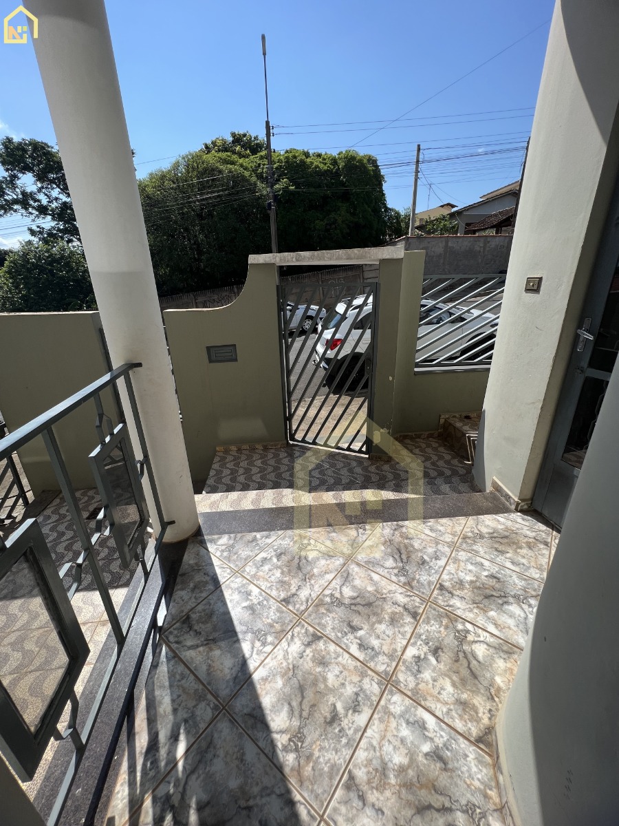Imagens do imóveis Casa (Padrão), com 6 quartos e 2 banheiros à Venda, 190 m² em Vargem Grande do Sul/SP