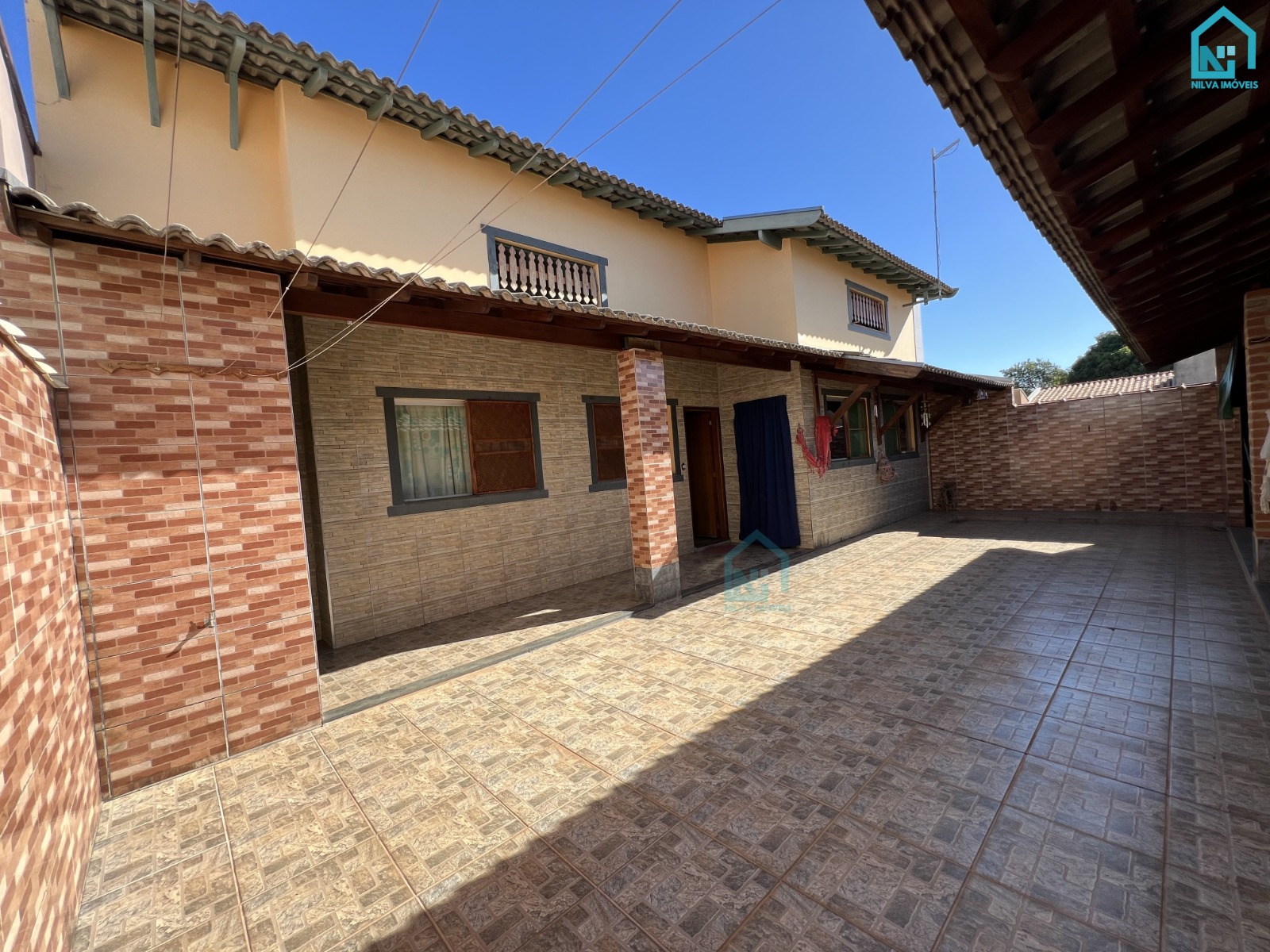 Imagens do imóveis Casa (Padrão), com 3 quartos e 2 banheiros à Venda, 250 m² em Vargem Grande do Sul/SP