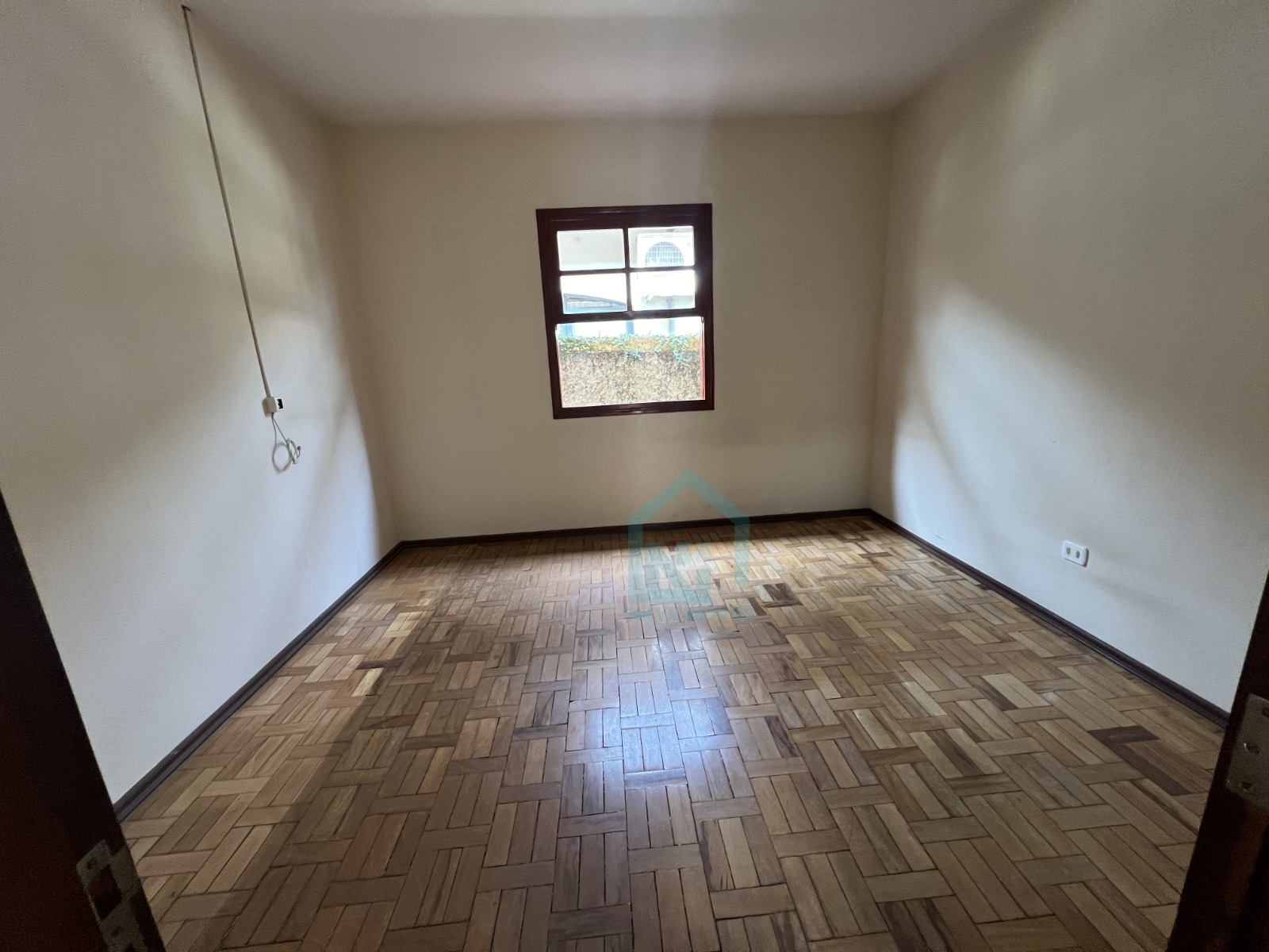 Imagens do imóveis Casa (Padrão), com 3 quartos e 2 banheiros à Venda, 325 m² em Vargem Grande do Sul/SP