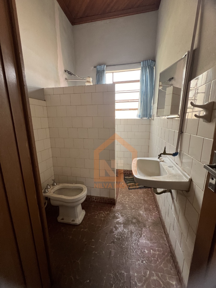 Imagens do imóveis Casa (Padrão), com 3 quartos e 1 banheiros à Venda, 402 m² em Vargem Grande do Sul/SP