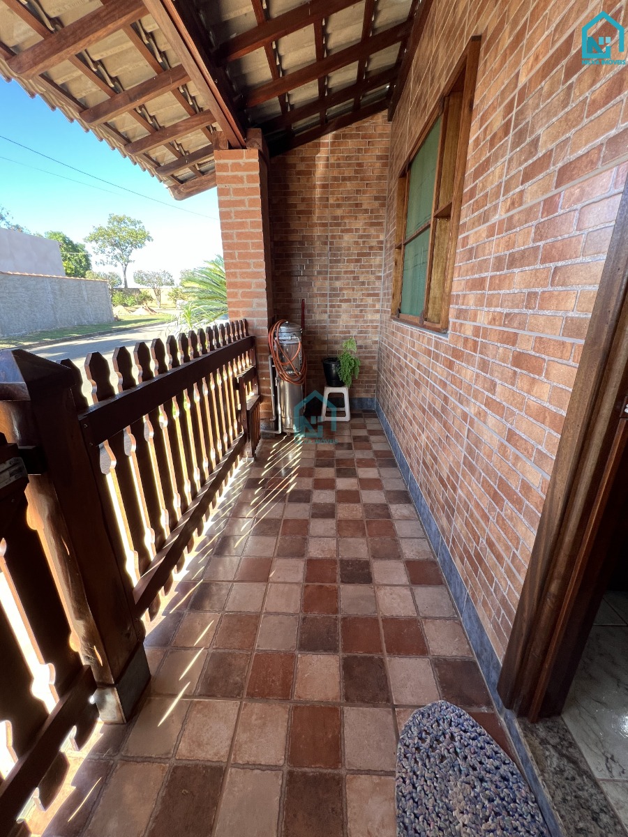 Imagens do imóveis Casa (Padrão), com 3 quartos e 2 banheiros à Venda, 250 m² em Vargem Grande do Sul/SP