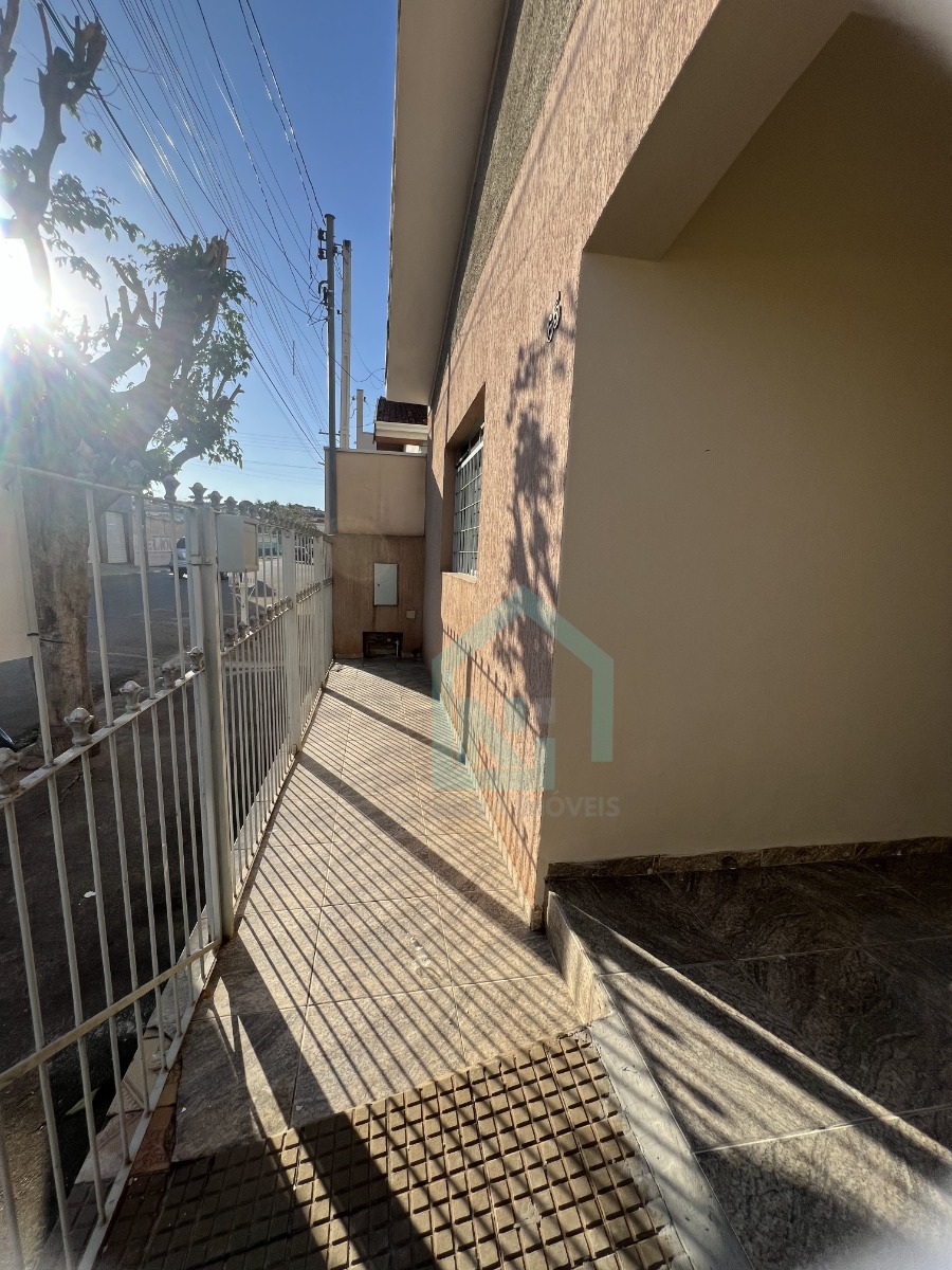 Imagens do imóveis Casa (Padrão), com 3 quartos e 1 banheiros à Venda, 162 m² em Vargem Grande do Sul/SP