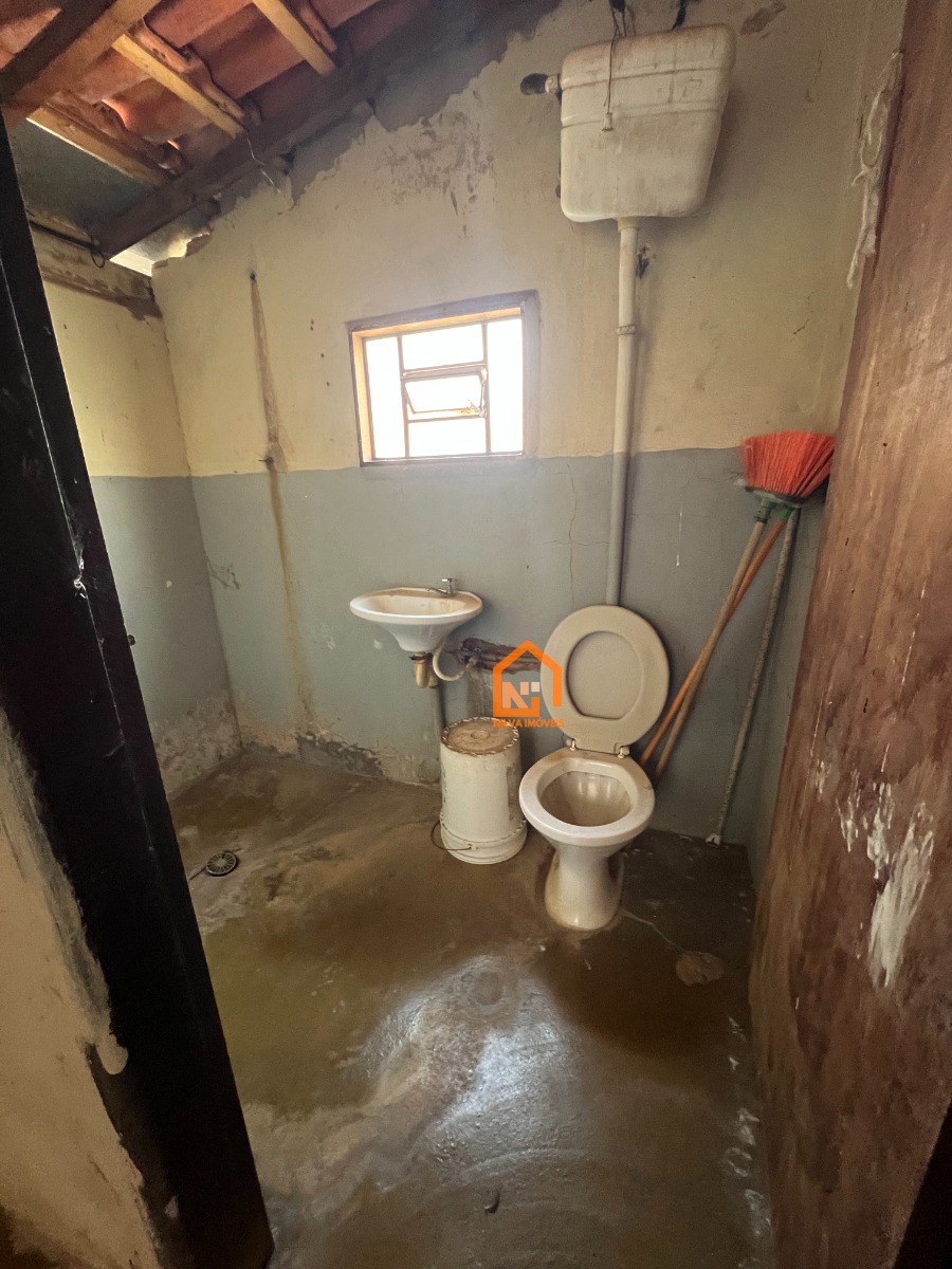 Imagens do imóveis Casa (Padrão), com 3 quartos e 2 banheiros à Venda, 259 m² em Vargem Grande do Sul/SP