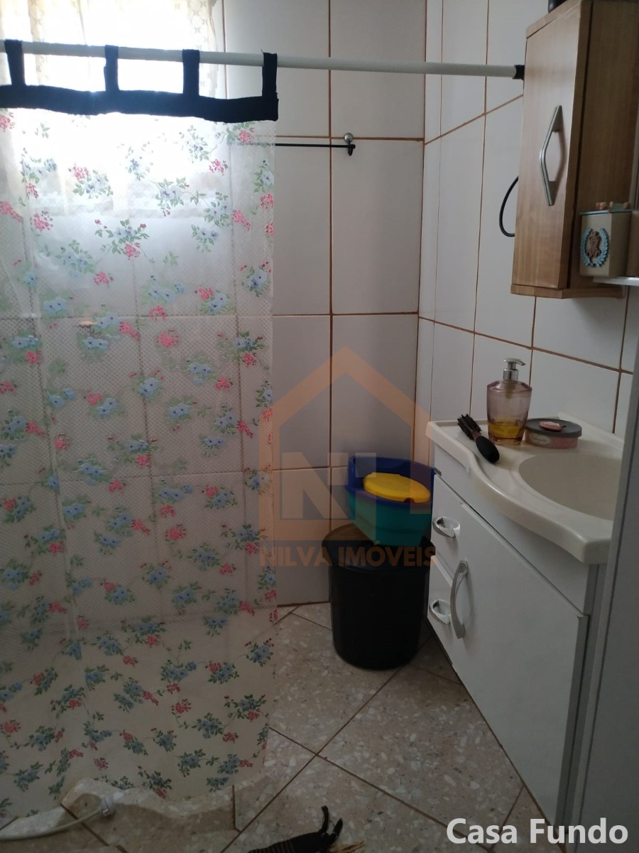 Imagens do imóveis Casa (Padrão), com 4 quartos e 2 banheiros à Venda, 282 m² em Vargem Grande do Sul/SP