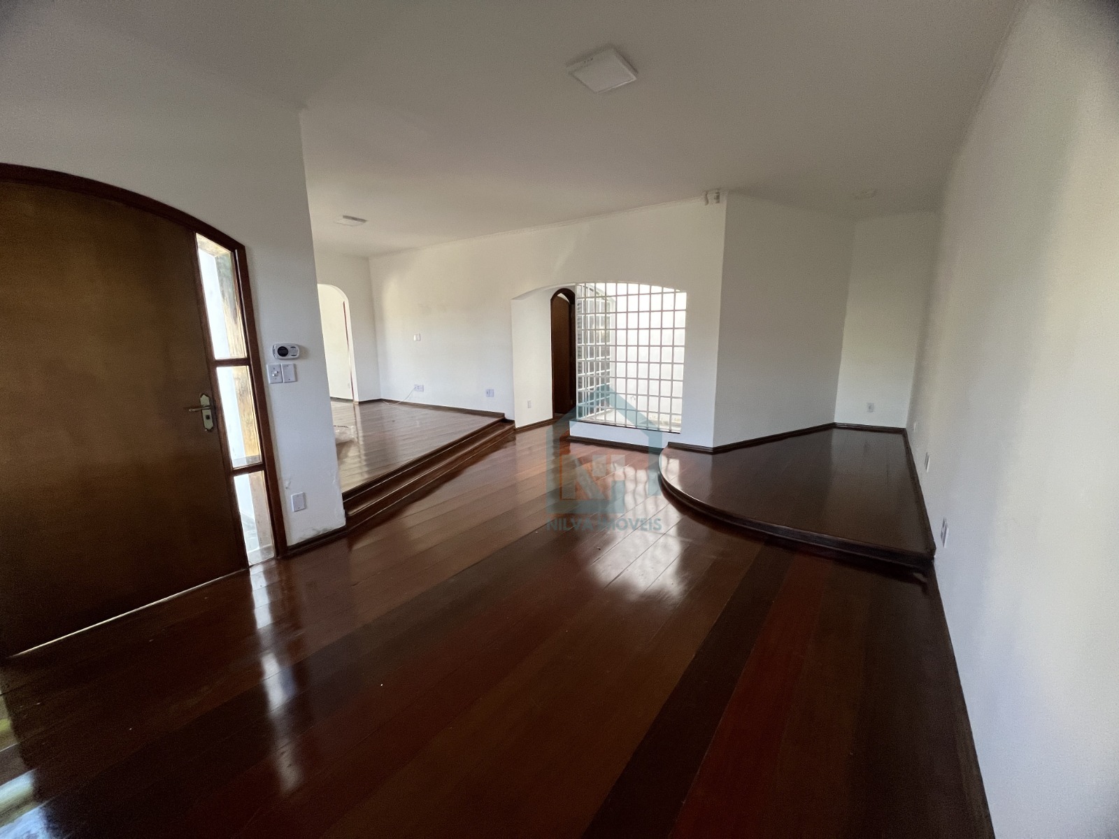 Imagens do imóveis Casa (Padrão), com 2 quartos e 2 banheiros à Venda, 360 m² em Vargem Grande do Sul/SP