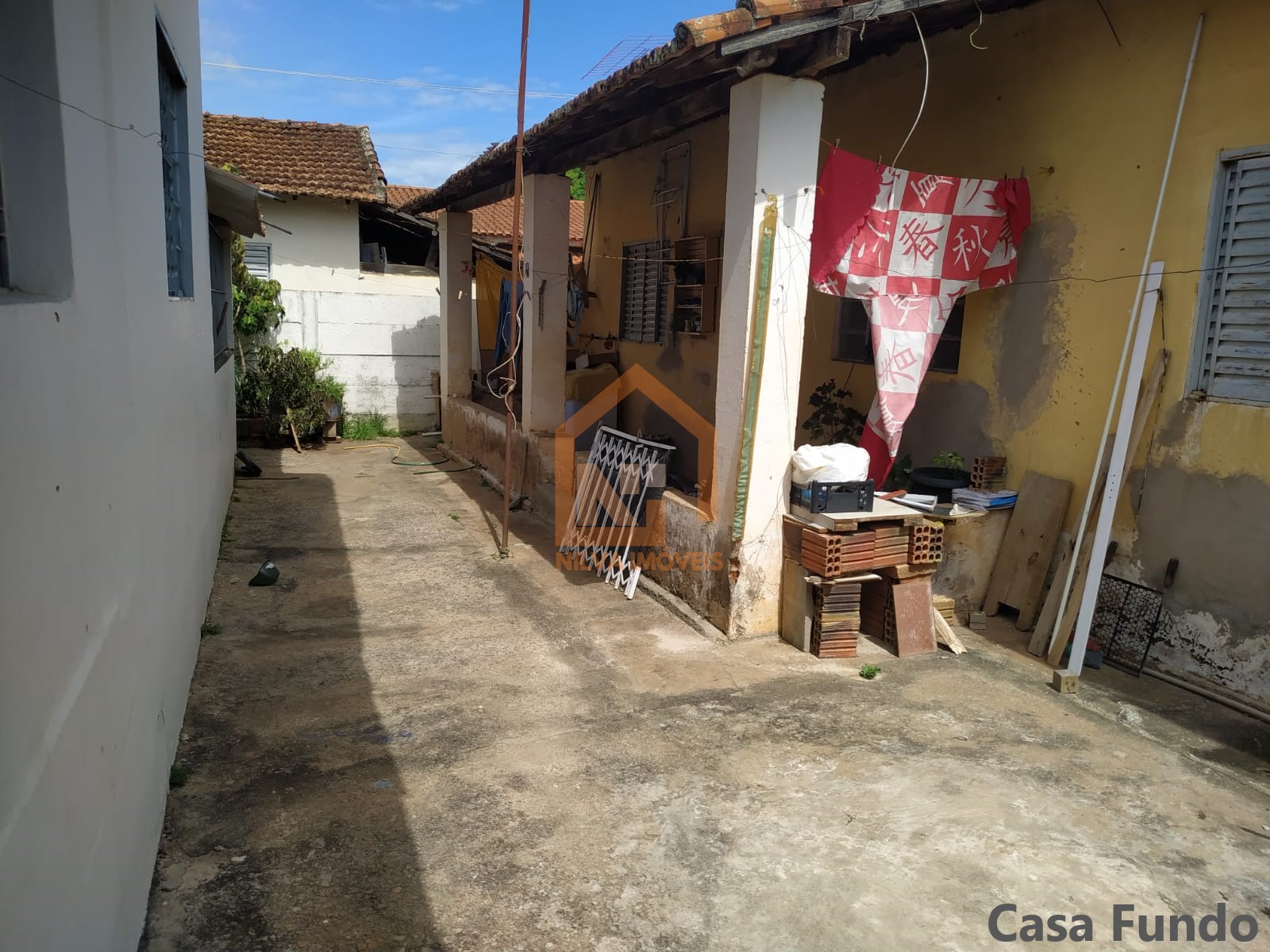 Imagens do imóveis Casa (Padrão), com 4 quartos e 2 banheiros à Venda, 282 m² em Vargem Grande do Sul/SP