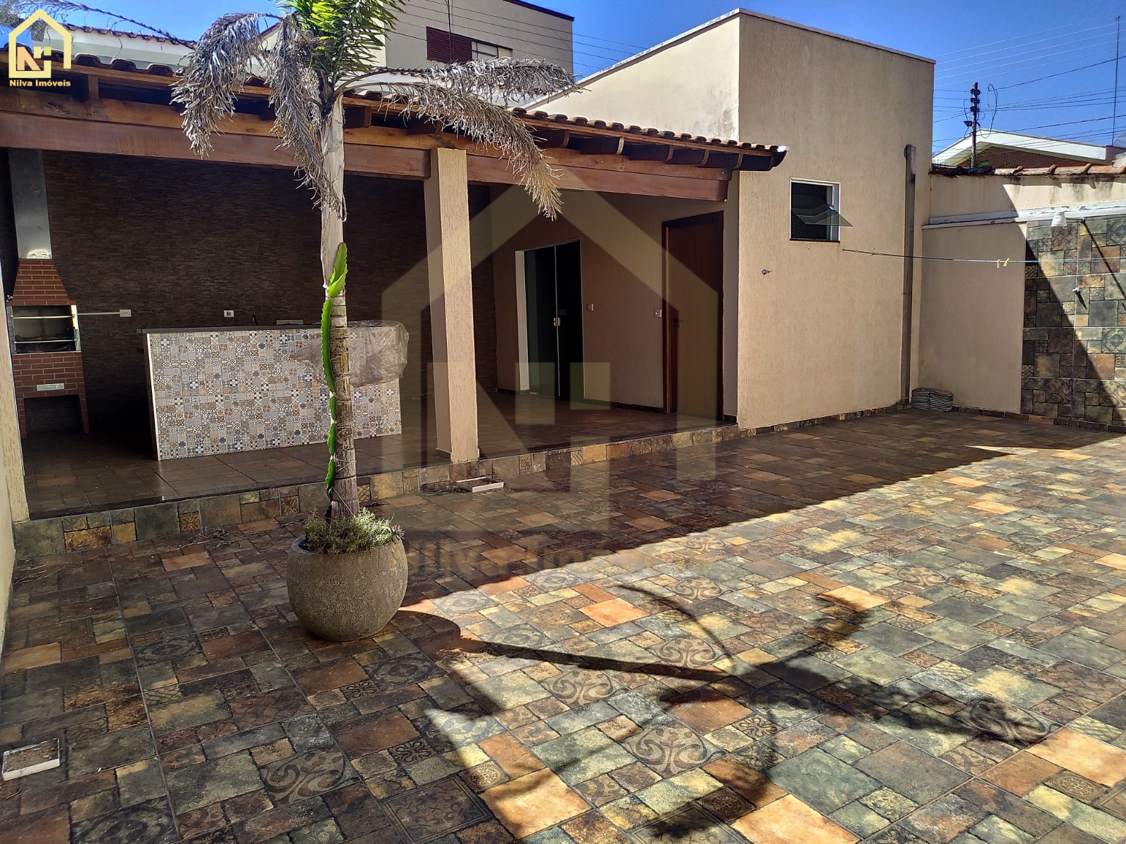 Imagens do imóveis Casa (Padrão), com 3 quartos e 4 banheiros à Venda, 180 m² em Vargem Grande do Sul/SP