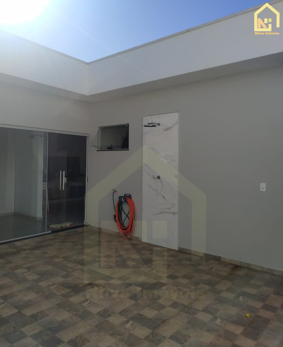 Imagens do imóveis Casa (Padrão), com 2 quartos e 3 banheiros à Venda, 250 m² em Vargem Grande do Sul/SP
