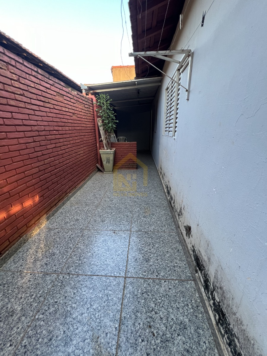Imagens do imóveis Casa (Padrão), com 3 quartos e 2 banheiros à Venda, 195 m² em Vargem Grande do Sul/SP