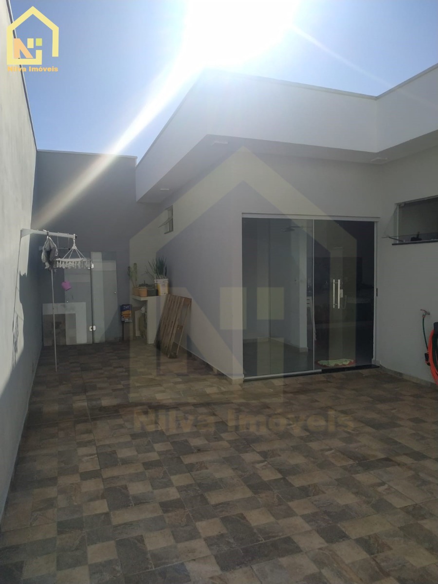 Imagens do imóveis Casa (Padrão), com 2 quartos e 3 banheiros à Venda, 250 m² em Vargem Grande do Sul/SP