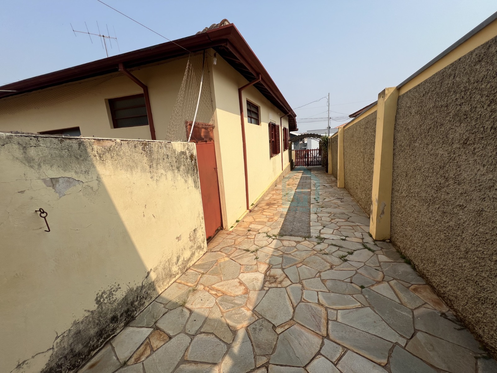 Imagens do imóveis Casa (Padrão), com 3 quartos e 2 banheiros à Venda, 325 m² em Vargem Grande do Sul/SP