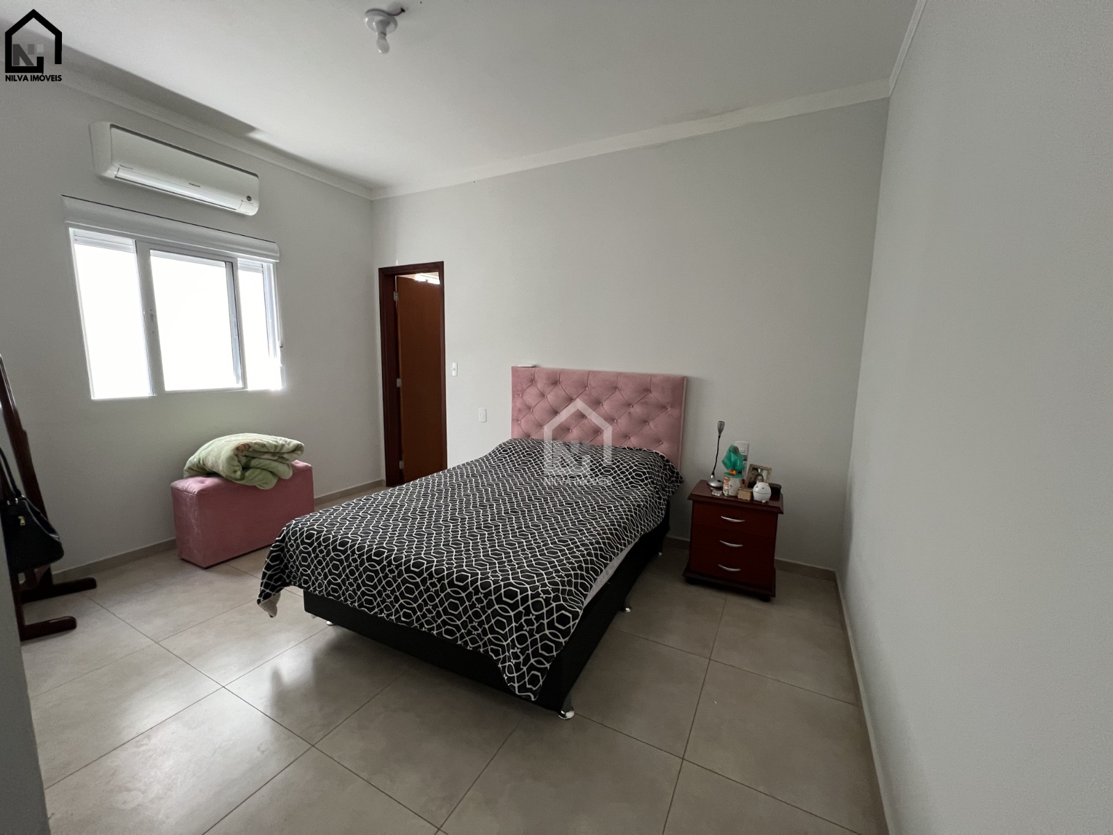 Imagens do imóveis Casa (Padrão), com 2 quartos e 3 banheiros à Venda, 250 m² em Vargem Grande do Sul/SP