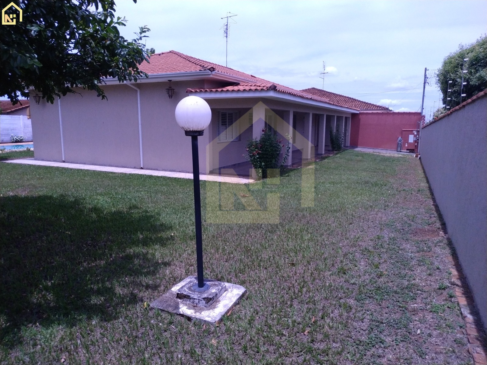 Imagens do imóveis Casa (Padrão), com 2 quartos e 4 banheiros à Venda, 240 m² em Vargem Grande do Sul/SP