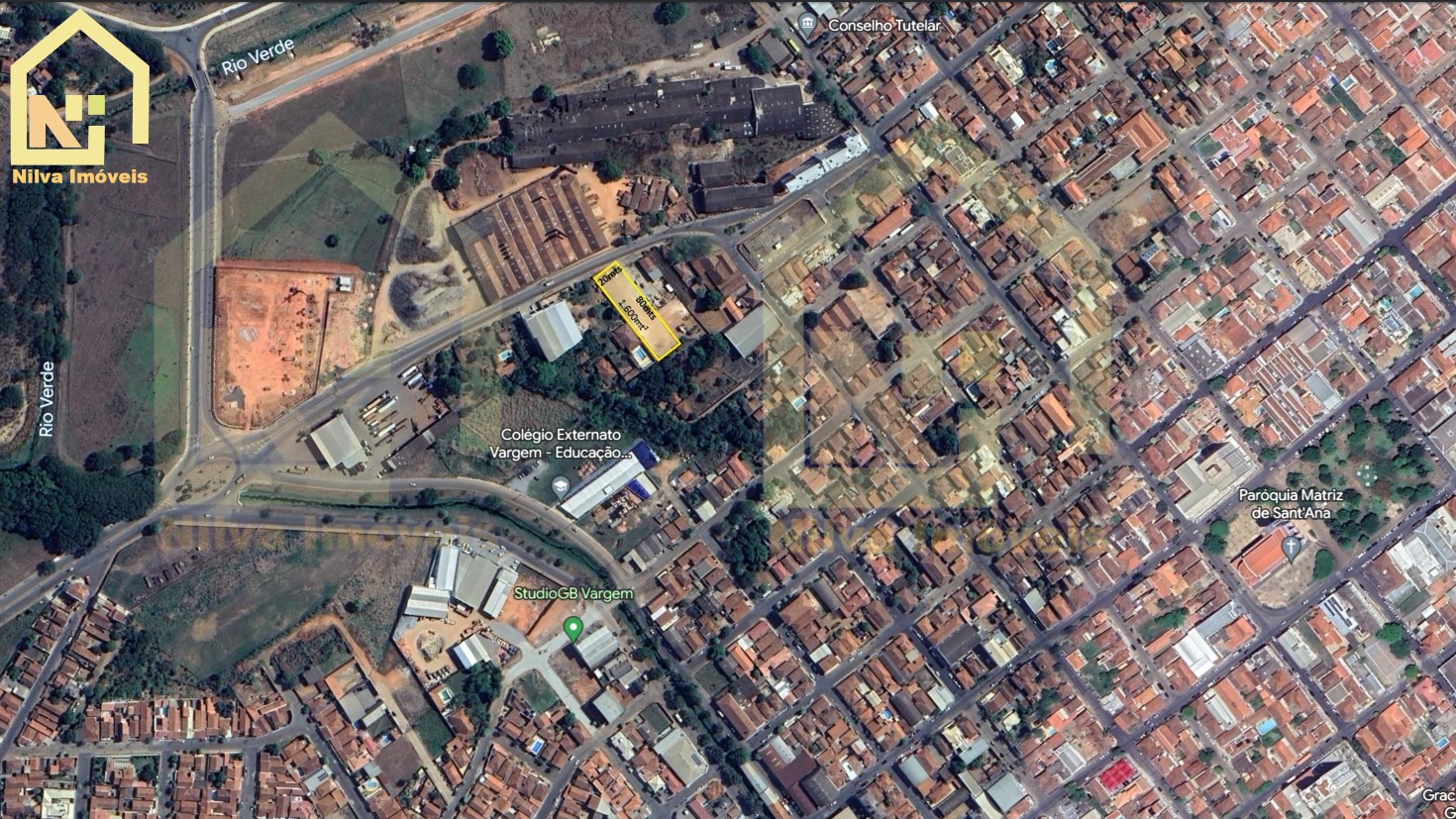 Imagens do imóveis Terreno (Em rua) à Venda, 1600m² - Bairro Centro em Vargem Grande do Sul