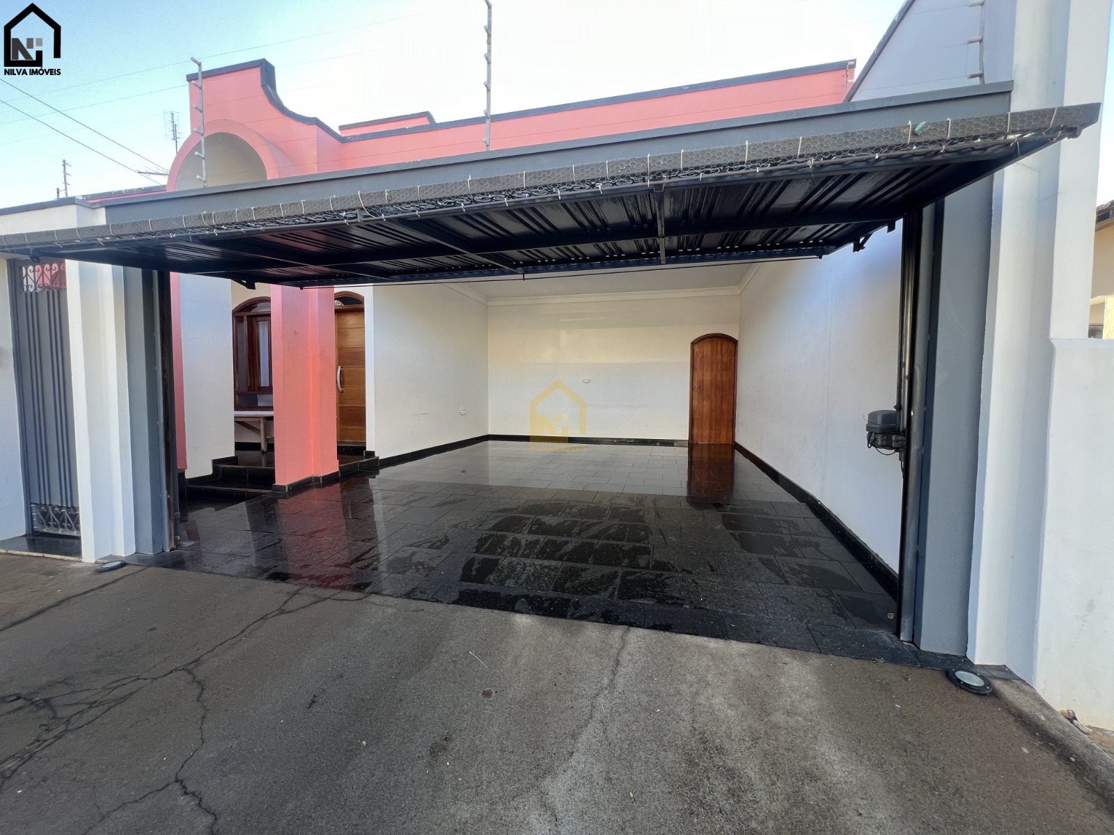 Imagens do imóveis Casa (Padrão), com 2 quartos e 4 banheiros à Venda, 1317 m² em Vargem Grande do Sul/SP