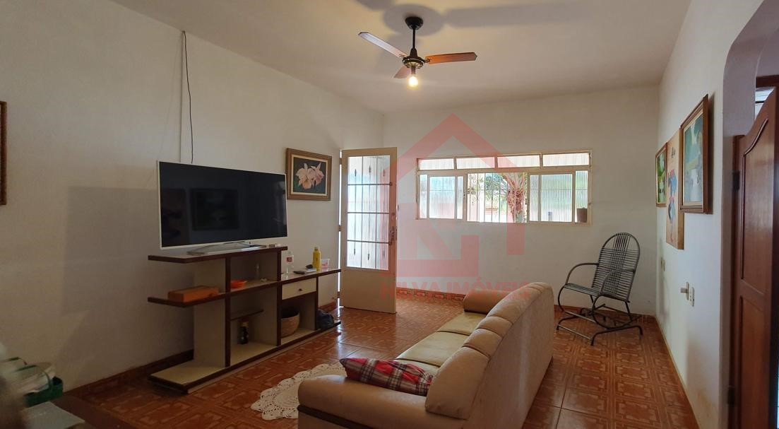 Imagens do imóveis Casa (Padrão), com 2 quartos e 2 banheiros à Venda, 298 m² em Casa Branca/SP