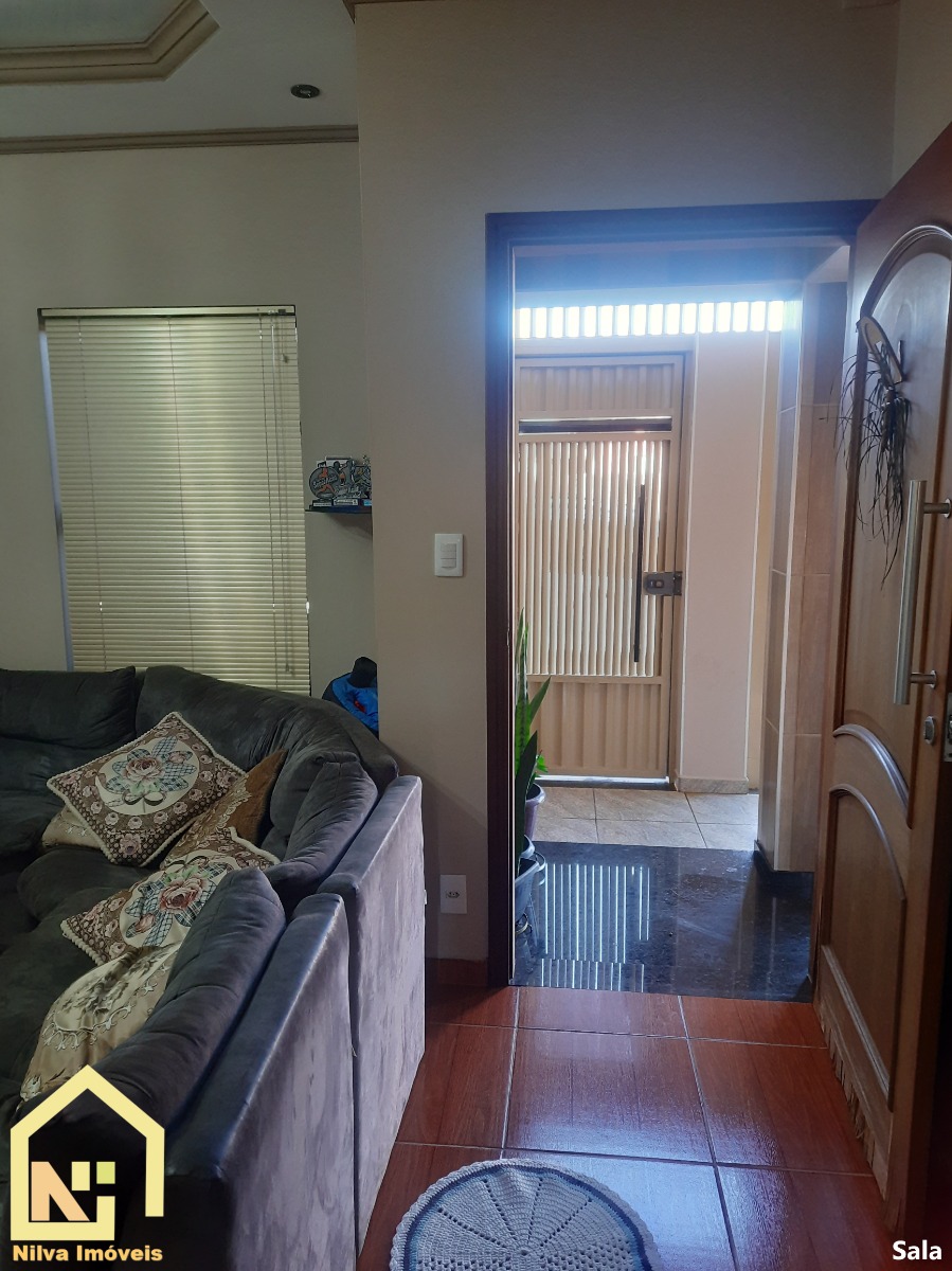 Imagens do imóveis Casa (Padrão), com 3 quartos e 3 banheiros à Venda, 190 m² em Vargem Grande do Sul/SP