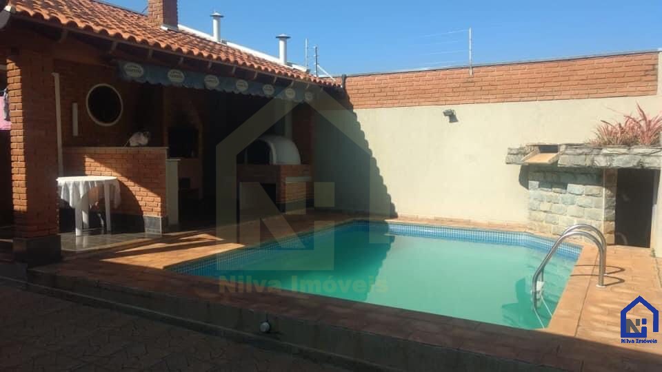 Imagens do imóveis Casa (Padrão), com 3 quartos e 3 banheiros à Venda, 500 m² em Vargem Grande do Sul/SP