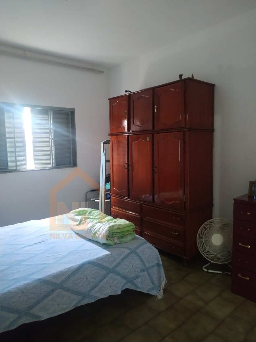 Imagens do imóveis Casa (Padrão), com 4 quartos e 2 banheiros à Venda, 282 m² em Vargem Grande do Sul/SP