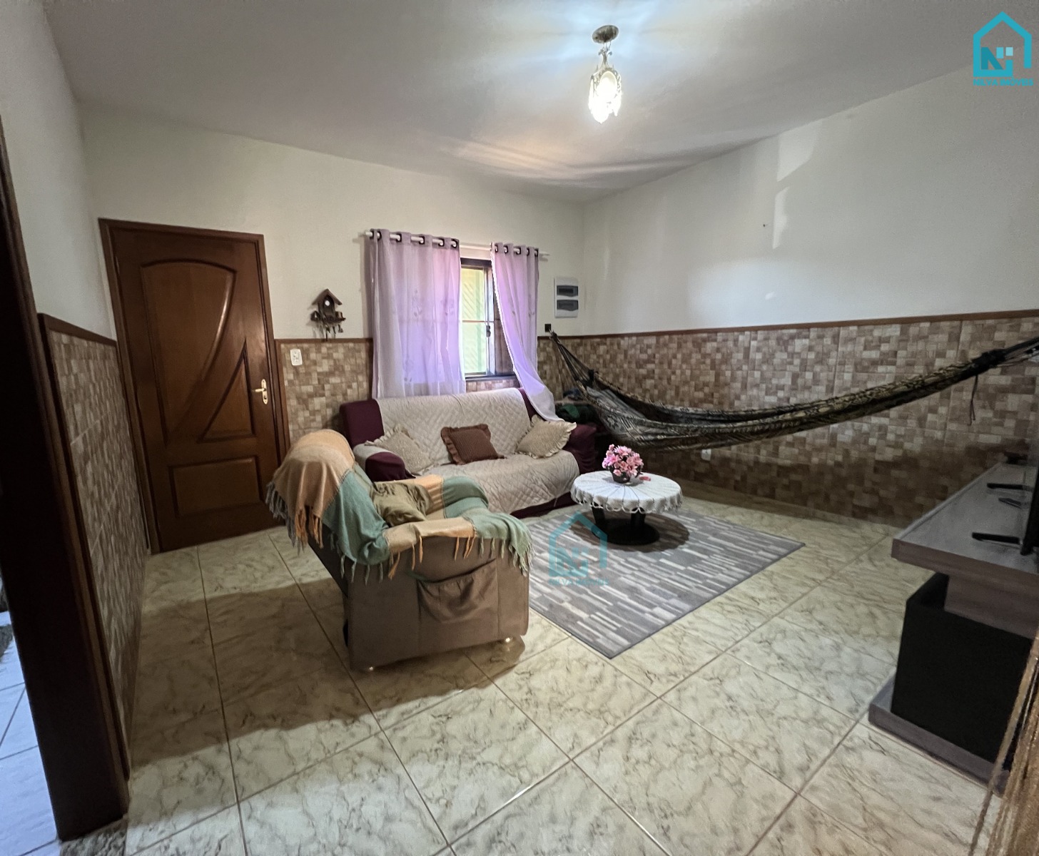 Imagens do imóveis Casa (Padrão), com 3 quartos e 2 banheiros à Venda, 250 m² em Vargem Grande do Sul/SP