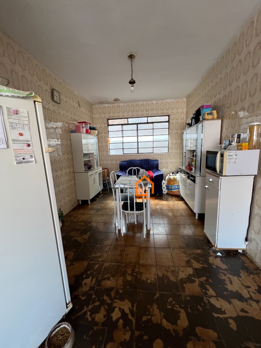 Imagens do imóveis Casa (Padrão), com 3 quartos e 2 banheiros à Venda, 259 m² em Vargem Grande do Sul/SP