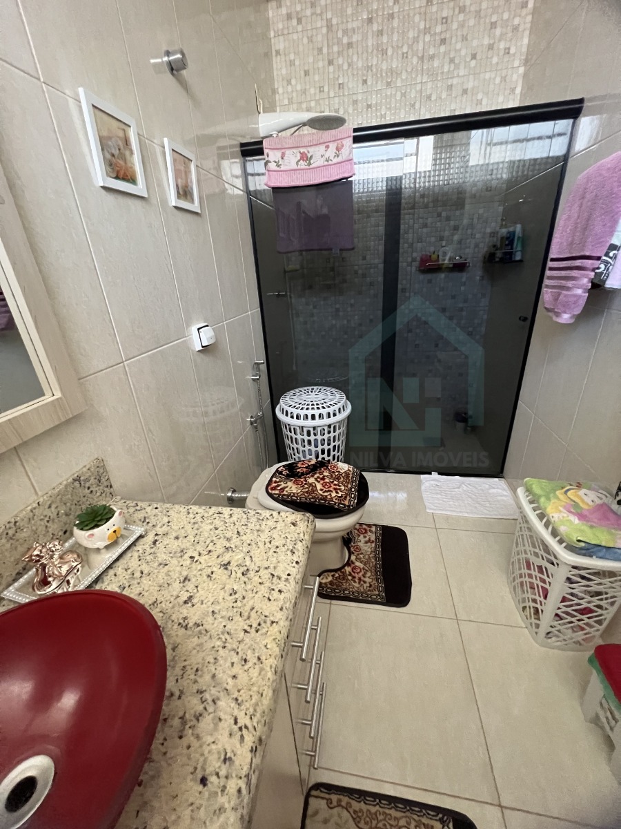 Imagens do imóveis Casa (Padrão), com 2 quartos e 3 banheiros à Venda, 250 m² em Vargem Grande do Sul/SP