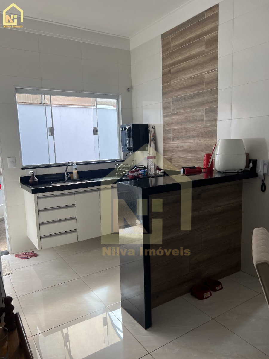 Imagens do imóveis Casa (Padrão), com 1 quartos e 2 banheiros à Venda, 160 m² em Vargem Grande do Sul/SP