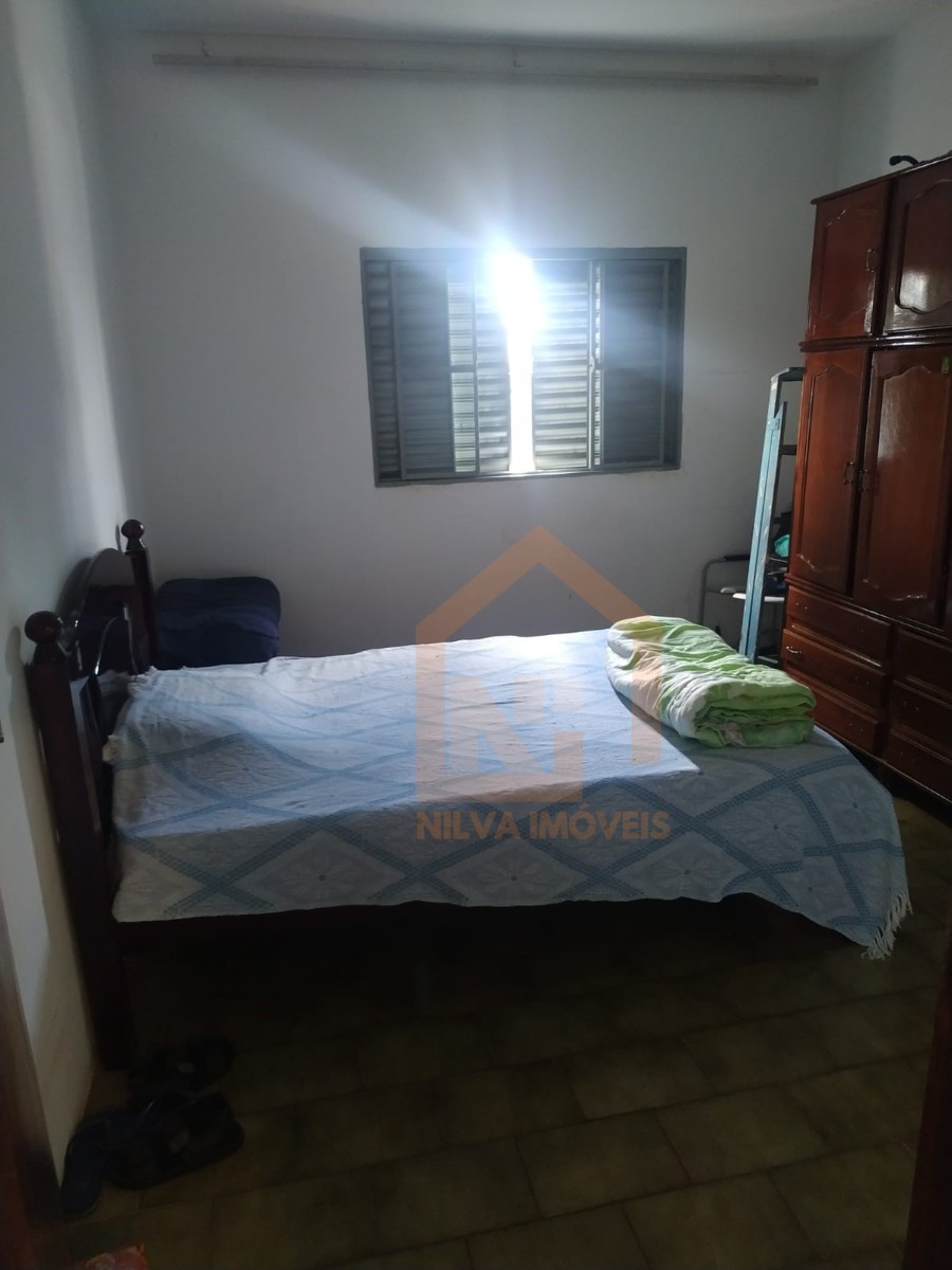 Imagens do imóveis Casa (Padrão), com 4 quartos e 2 banheiros à Venda, 282 m² em Vargem Grande do Sul/SP