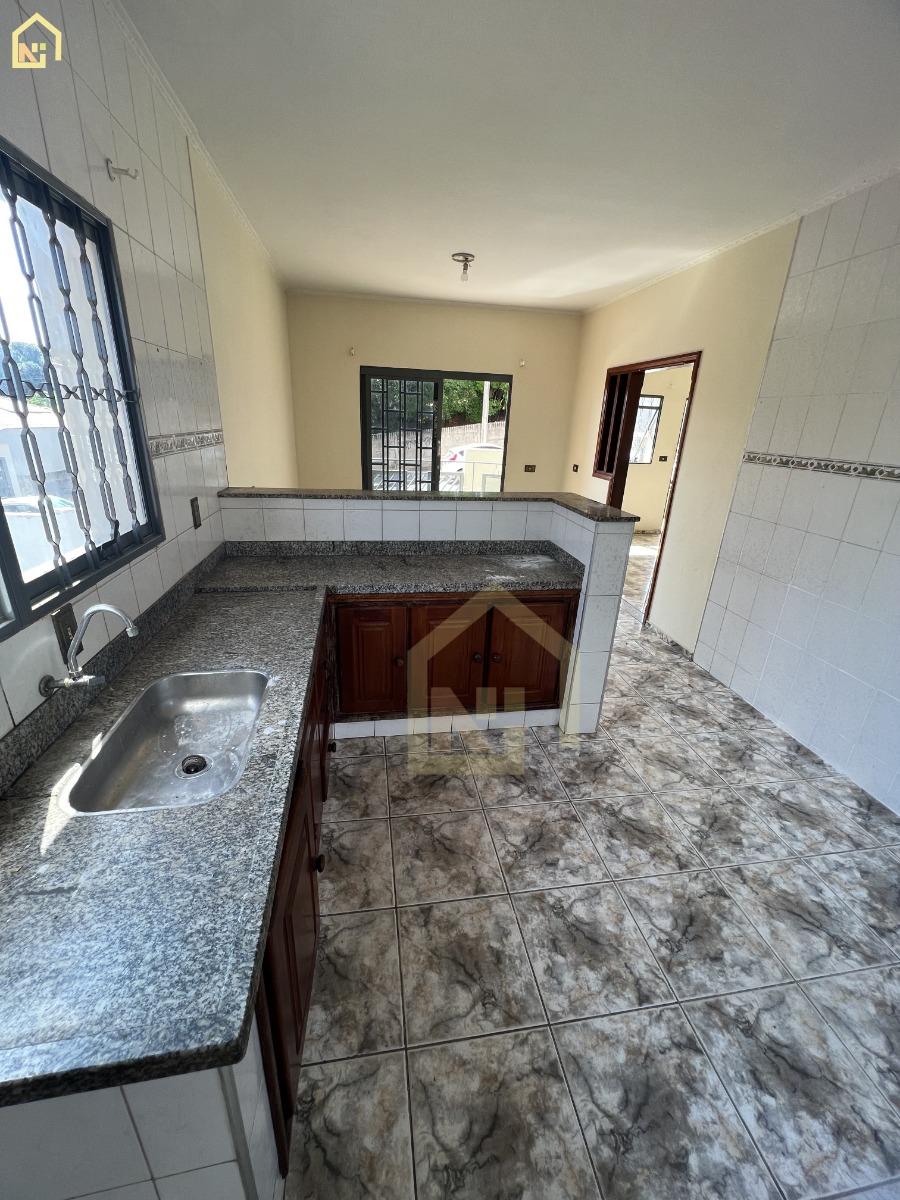 Imagens do imóveis Casa (Padrão), com 6 quartos e 2 banheiros à Venda, 190 m² em Vargem Grande do Sul/SP