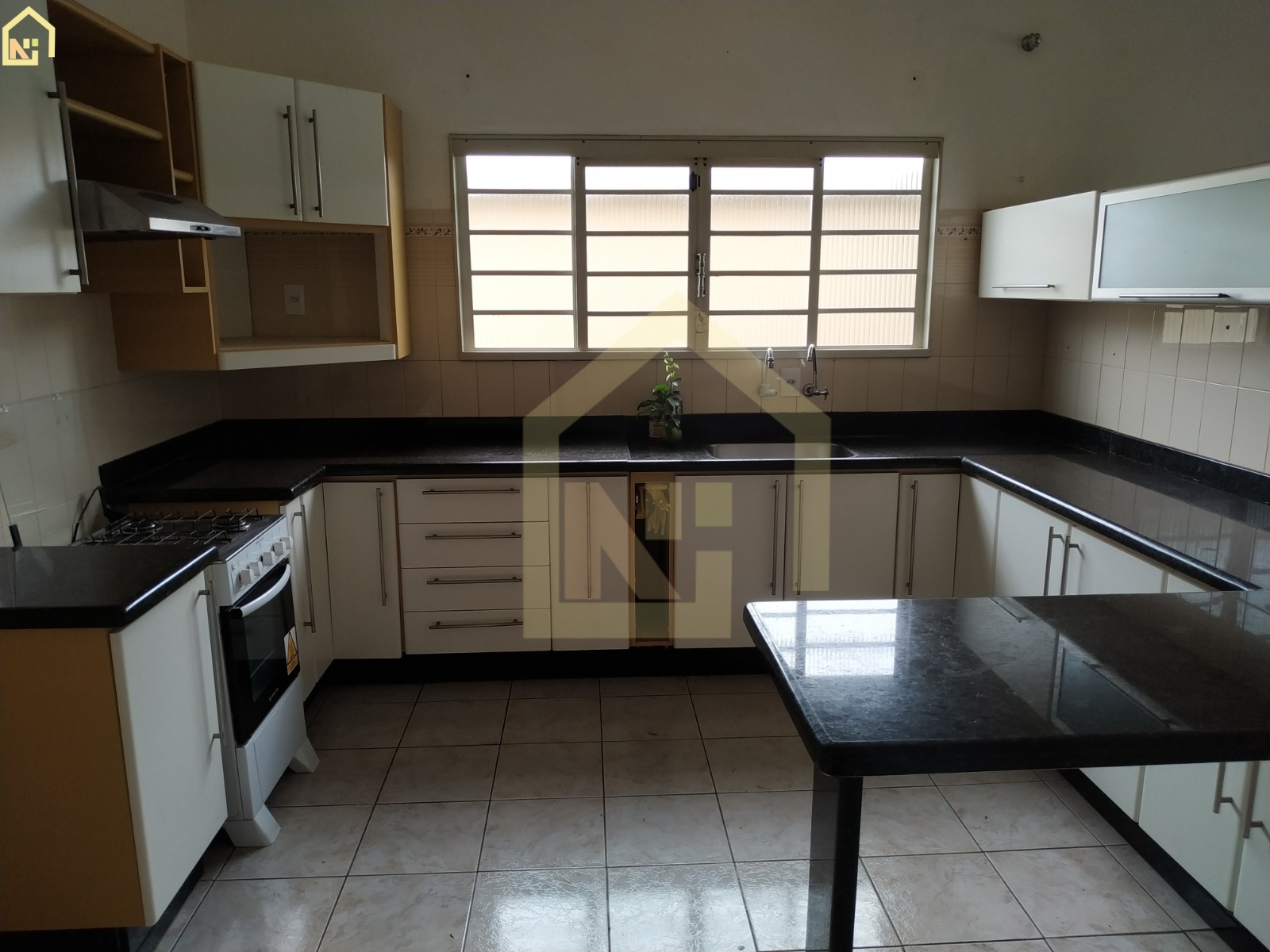 Imagens do imóveis Casa (Padrão), com 2 quartos e 4 banheiros à Venda, 240 m² em Vargem Grande do Sul/SP