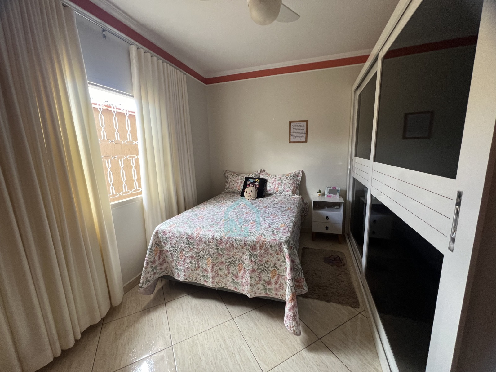 Imagens do imóveis Casa (Padrão), com 2 quartos e 3 banheiros à Venda, 250 m² em Vargem Grande do Sul/SP