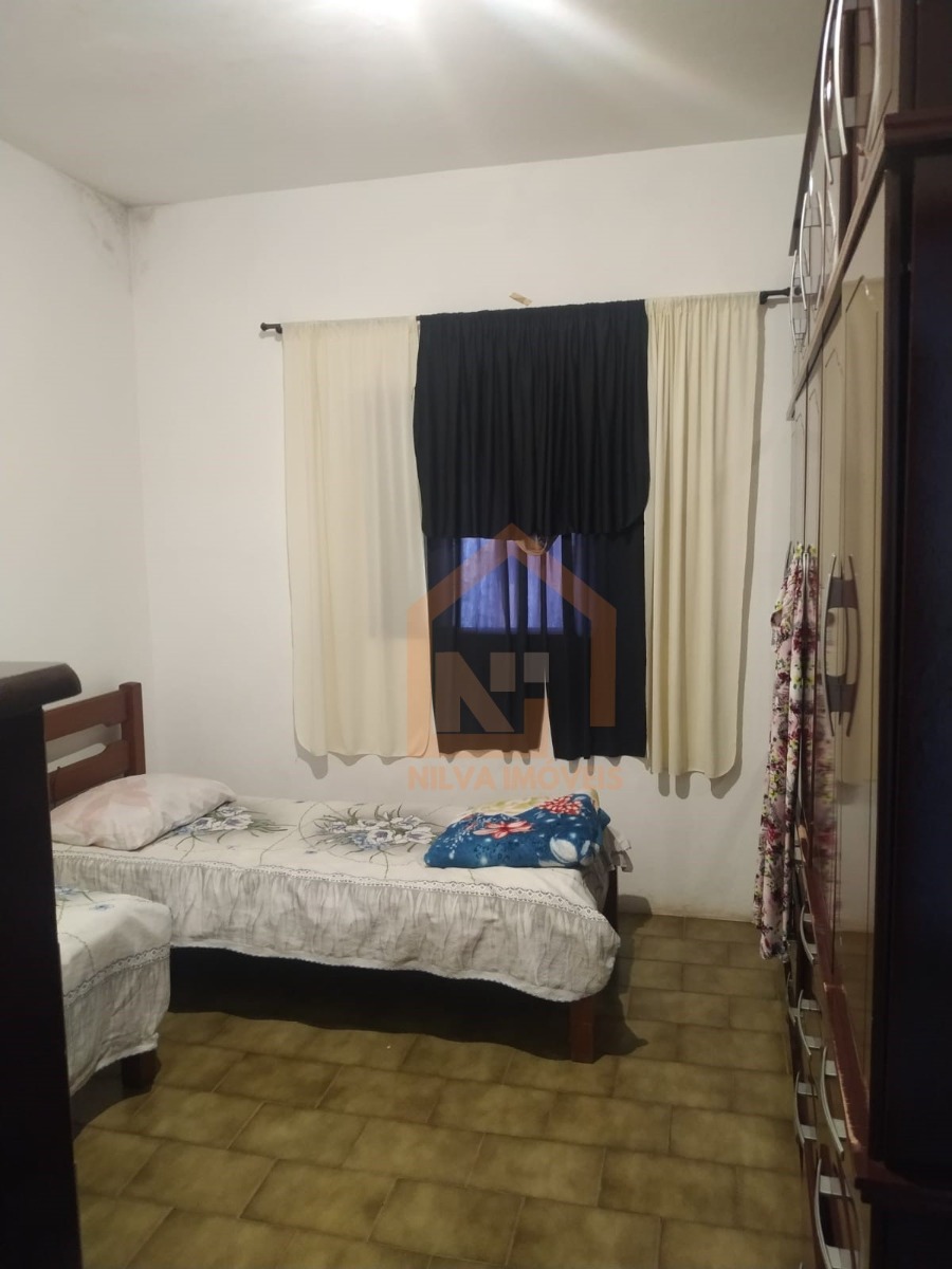 Imagens do imóveis Casa (Padrão), com 4 quartos e 2 banheiros à Venda, 282 m² em Vargem Grande do Sul/SP