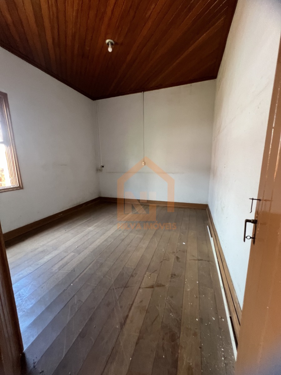 Imagens do imóveis Casa (Padrão), com 3 quartos e 1 banheiros à Venda, 402 m² em Vargem Grande do Sul/SP