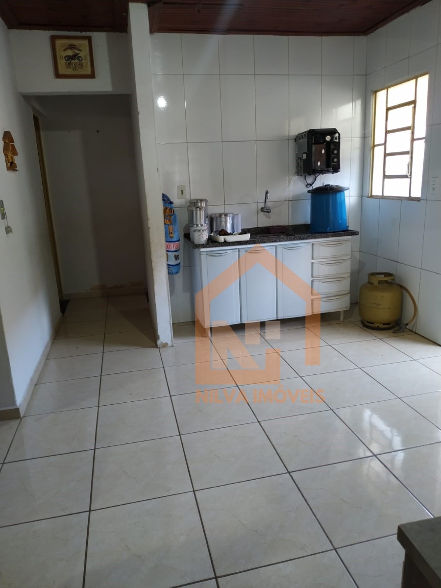Imagens do imóveis Casa (Padrão), com 4 quartos e 2 banheiros à Venda, 200 m² em Vargem Grande do Sul/SP