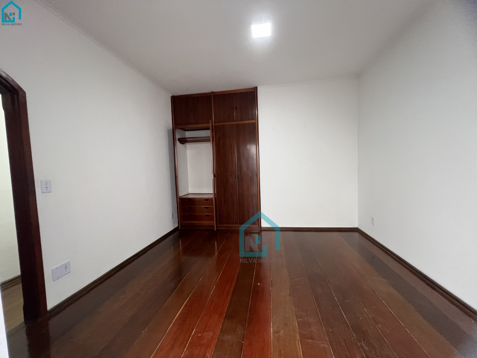 Imagens do imóveis Casa (Padrão), com 2 quartos e 2 banheiros à Venda, 360 m² em Vargem Grande do Sul/SP