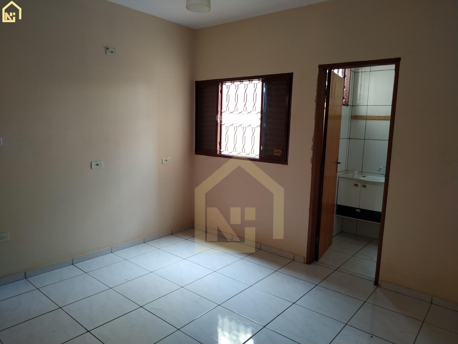 Imagens do imóveis Casa (Padrão), com 2 quartos e 3 banheiros à Venda, 12007 m² em Vargem Grande do Sul/SP