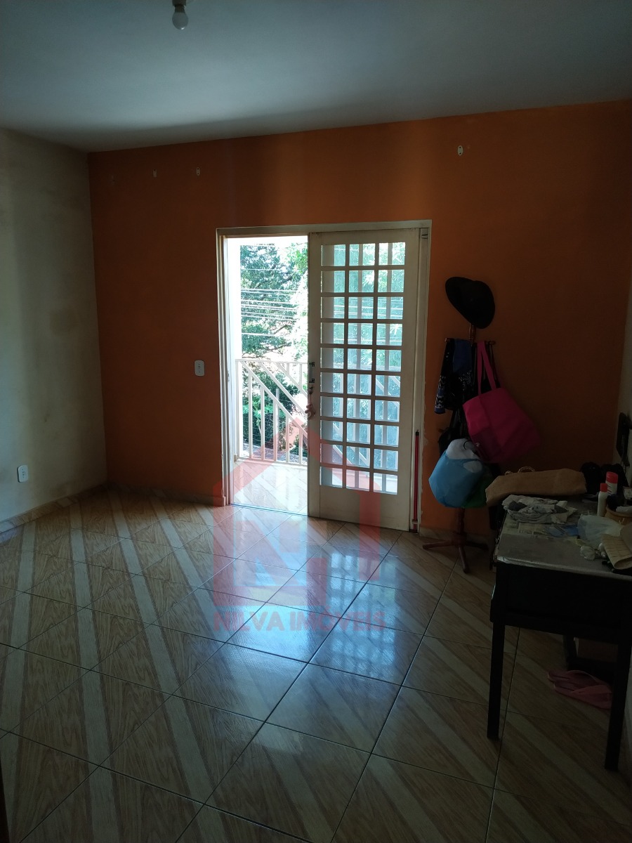 Imagens do imóveis Casa (Padrão), com 2 quartos e 2 banheiros à Venda, 238 m² em Vargem Grande do Sul/SP