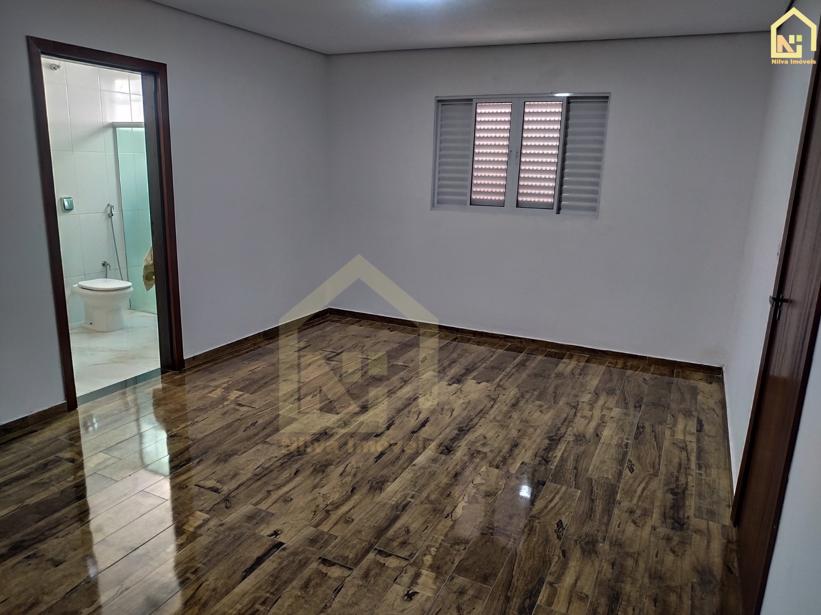 Imagens do imóveis Casa (Padrão), com 3 quartos e 4 banheiros à Venda, 180 m² em Vargem Grande do Sul/SP