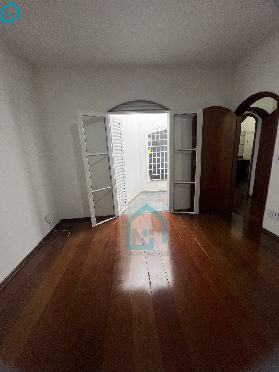 Imagens do imóveis Casa (Padrão), com 2 quartos e 2 banheiros à Venda, 360 m² em Vargem Grande do Sul/SP