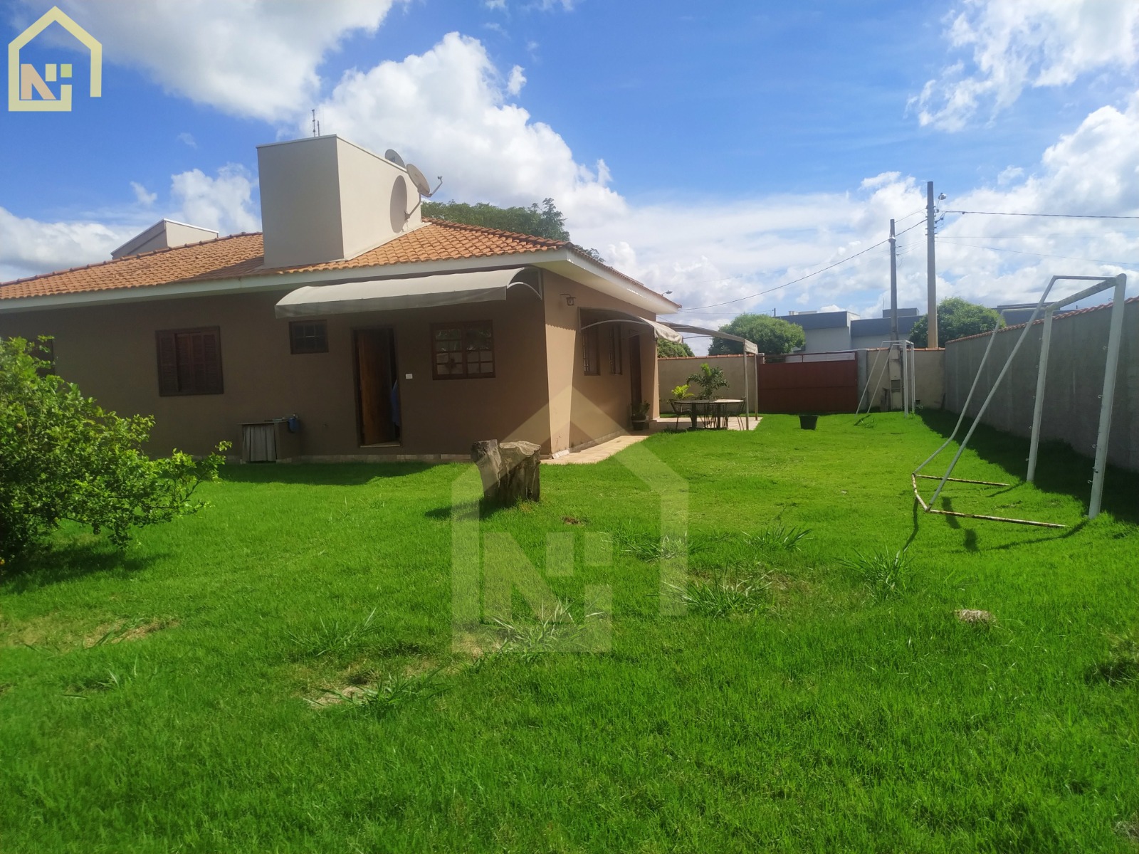 Imagens do imóveis Casa (Padrão), com 3 quartos e 3 banheiros à Venda, 716 m² em Vargem Grande do Sul/SP