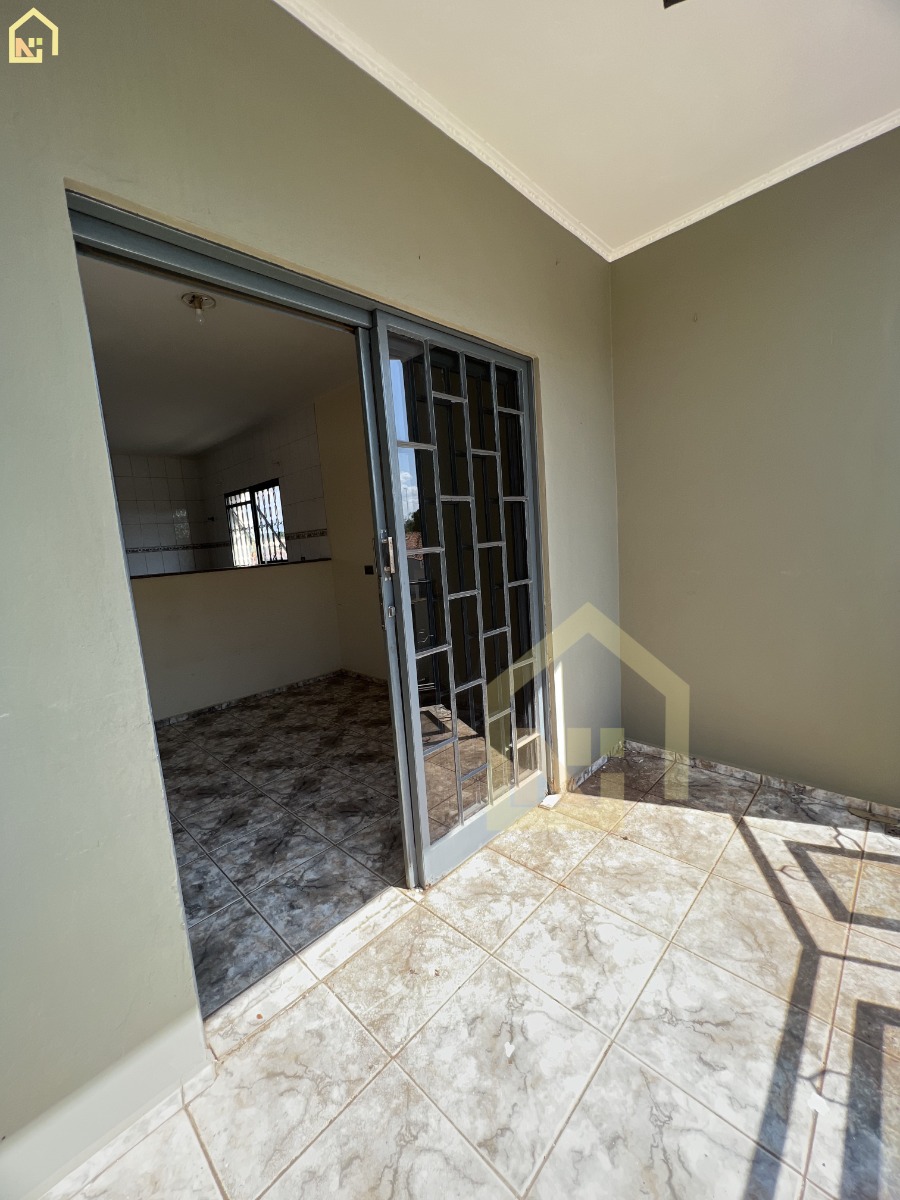 Imagens do imóveis Casa (Padrão), com 6 quartos e 2 banheiros à Venda, 190 m² em Vargem Grande do Sul/SP