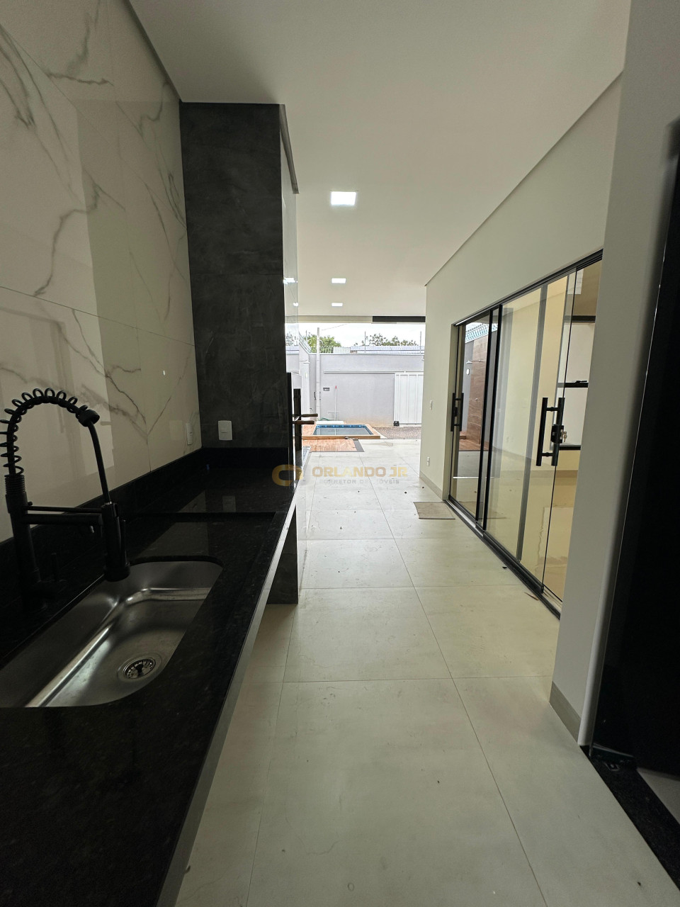 Imagens do imóveis Casa Nova Próxima à Praia da Graciosa