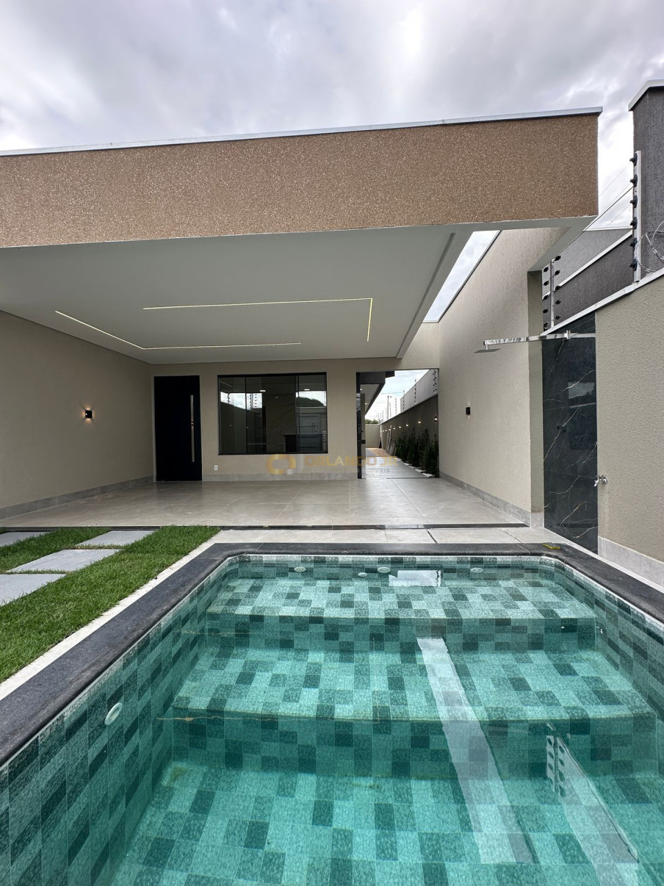 Imagens do imóveis Casa Nova Próxima à Havan