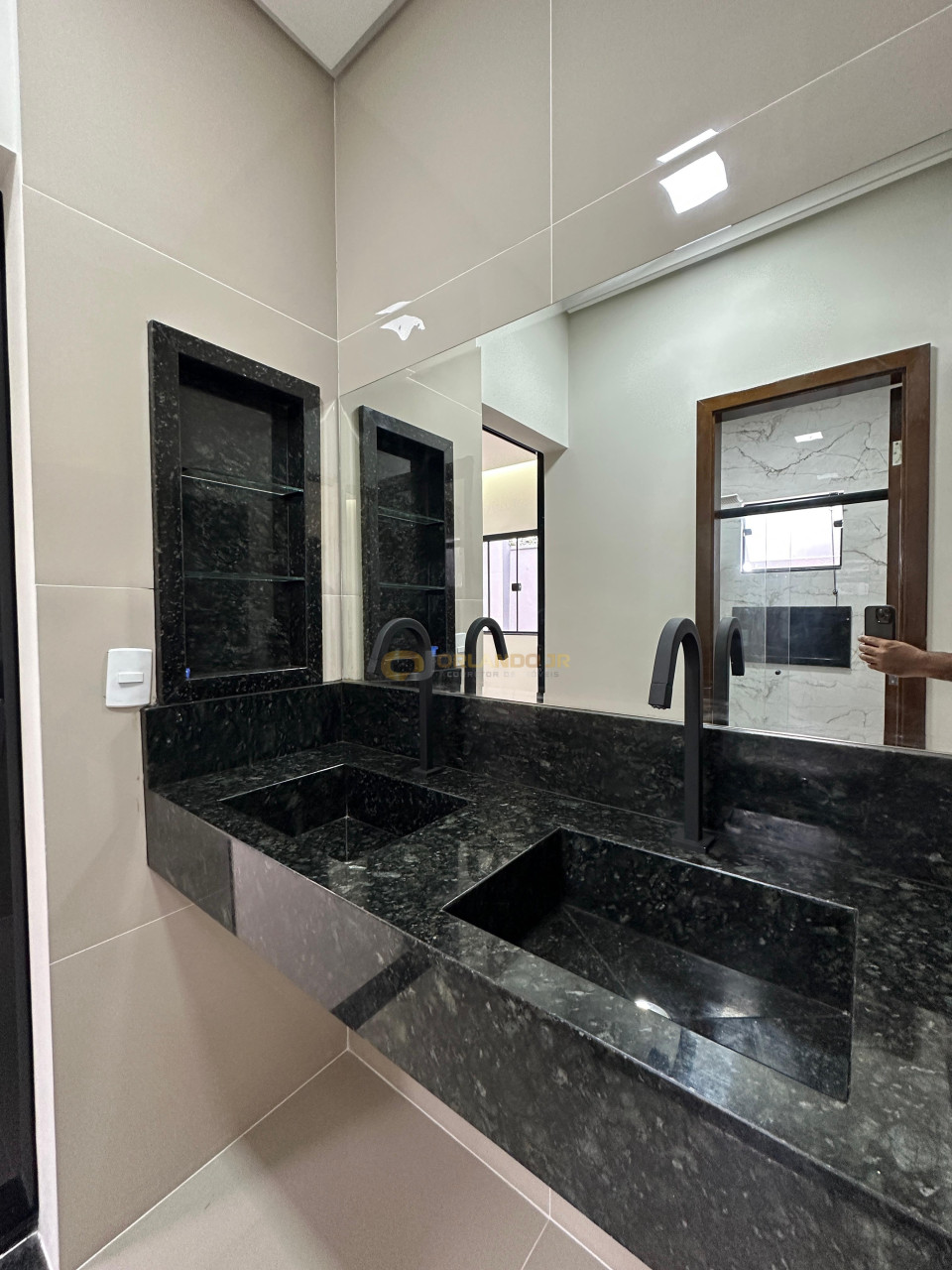 Imagens do imóveis Casa Nova Próxima à Praia da Graciosa