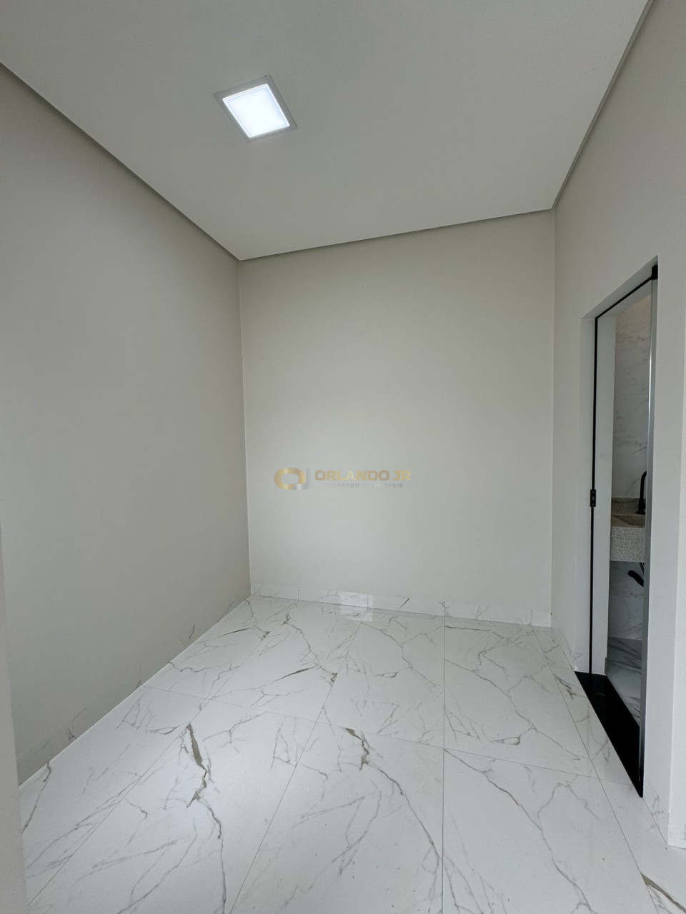 Imagens do imóveis Casa Nova com Piscina – Excelente Localização!