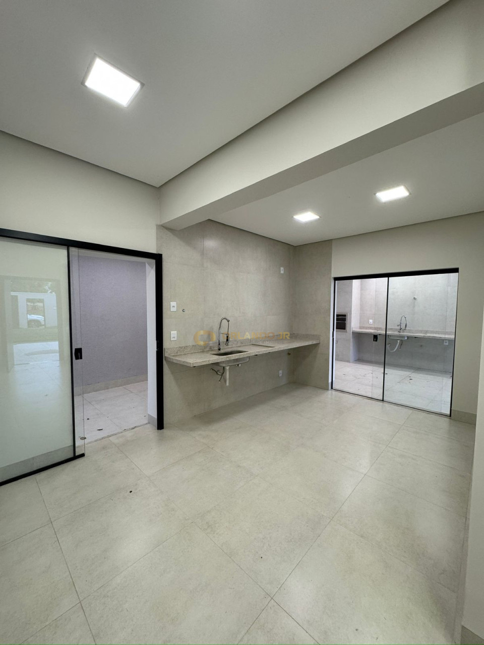 Imagens do imóveis CASA TÉRREA – 1203 SUL | OPORTUNIDADE!